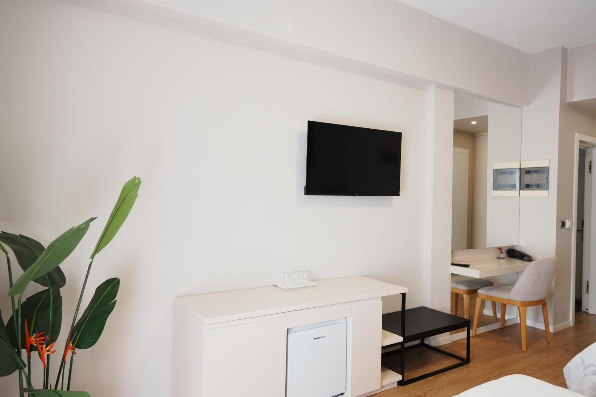 Hotel Blue Sky 4* Sarande